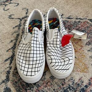 Vans U PAINT slip ons Women’s 10.5 Men’s 9